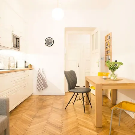 Your In The Center Of Appartement